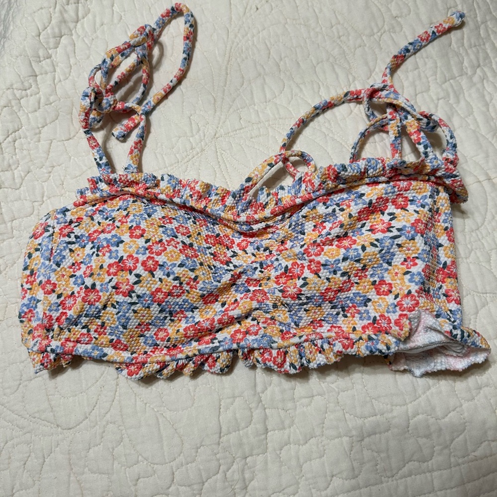 Hollister swimming top